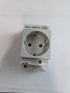 Used Siemens 5TE6-700 Din Rail Mount Power Socket