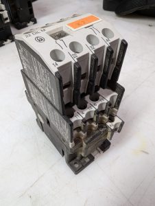 Used Klockner Moeller DIL 00M With 22 DIL M Aux. Block