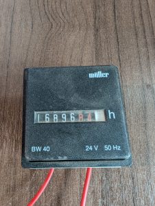 Used Muller BW 40 6 Didgit Analog Motor-Driven Hour Meter