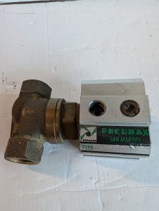 Used Pneumax G1018224SC Solenoid Valve And Ball Valve Combination