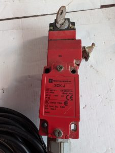 Used Telemecanique XCK-J Interlock Safety Switch Wit Key XCK-J 947-5-1