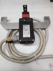 Used Pizzato  FS1-1182 FS2096 D024-F Safety Switch
