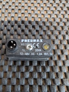 Used Pnuemax RSDCNO Magnetic Reed Sensor Switch