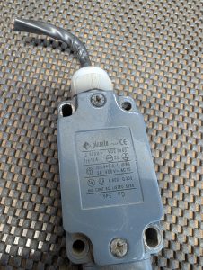 Used Pizzzato FD 681 LImit Pull Safety Switch
