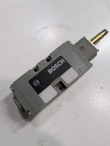 Used Bosch 0820 022 138 Solenoid Valve