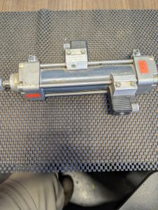 Used Bosch 822-220-303 Pneumatic Cylinder