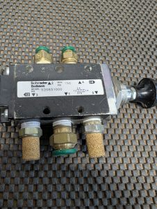 Used Schrader Bellows 520831000 Control Valve