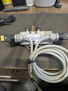 Used Bosch 0820-034-980 Pneumatic Solenoid Valve With 2 Solenoids