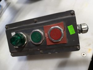 Used Allen Bradley 800T-A1 Control Box Switch Start-Stop With Light
